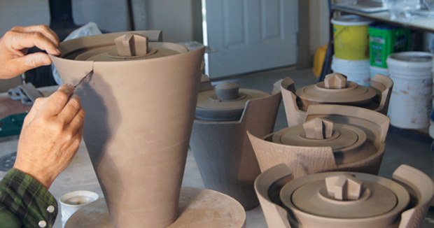 How to Make a Complex “Bucket Jar” on the Pottery Wheel